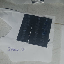 Iphone/Samsung  Pre-Owned  Battery Bundle